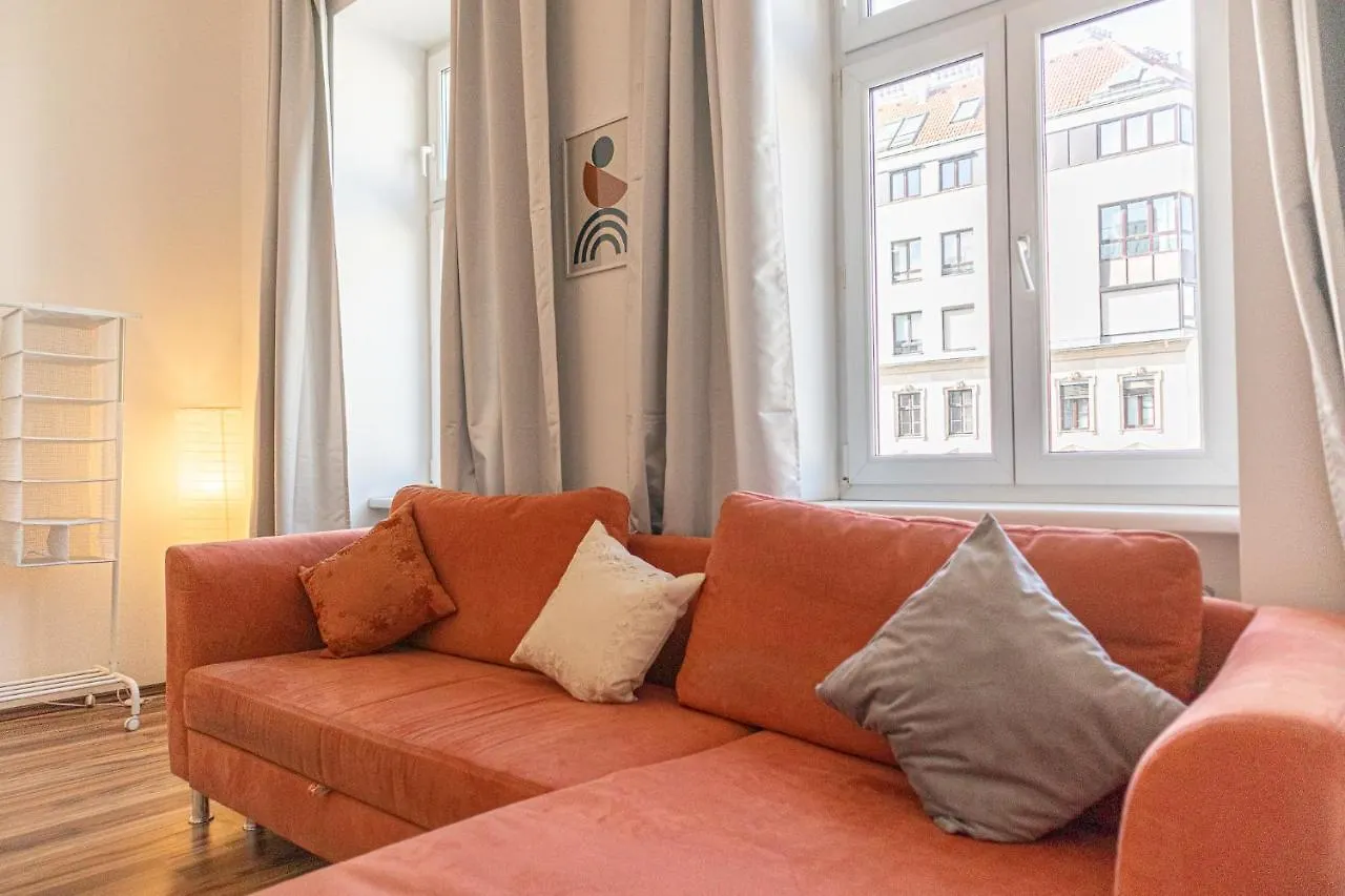 Bright & Stylish, 2 Neighboring Apartments - 4Brs Vídeň