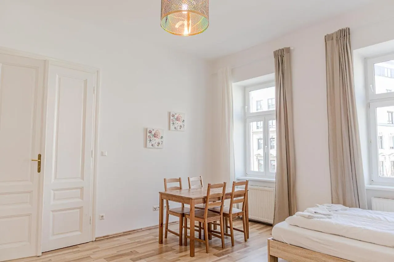וינה Bright & Stylish, 2 Neighboring Apartments - 4Brs
